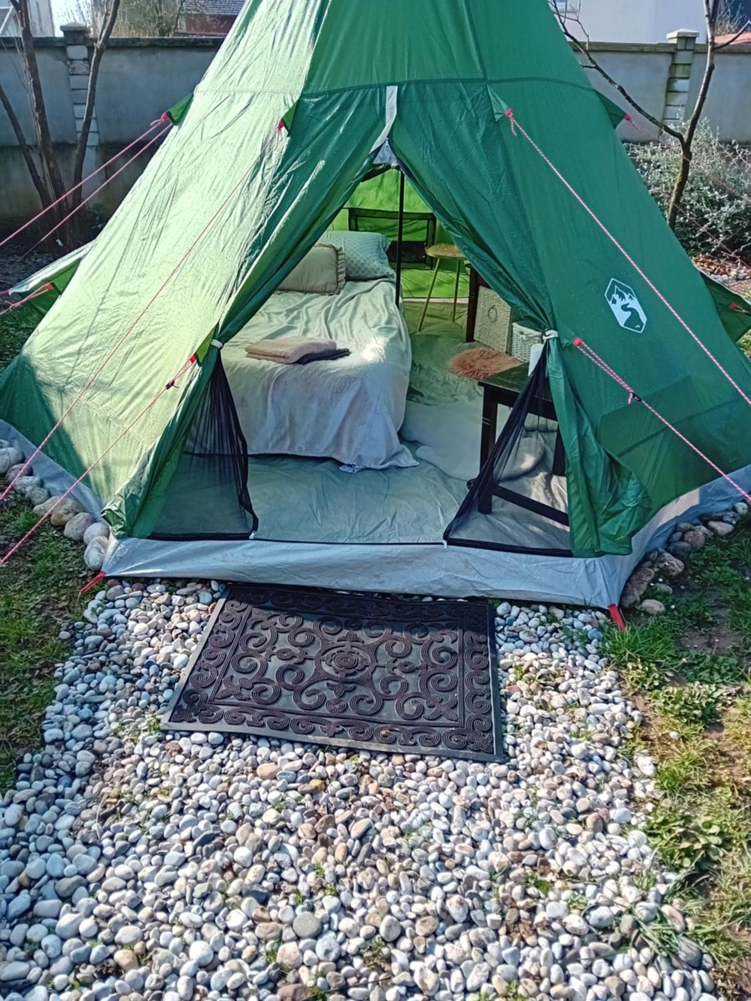 Indian Tent Tipi In Shared Lot And Shared Bathroom Mrse Luaran gambar